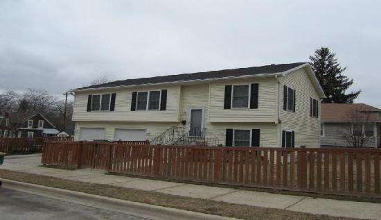 1301 California Avenue, Joliet, IL 60432 