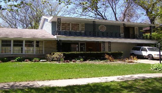 17856 Tipton Avenue, Homewood, IL 60430 