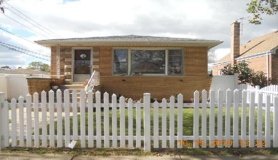 5044 South Kilpatrick Avenue, Chicago, IL 60632 