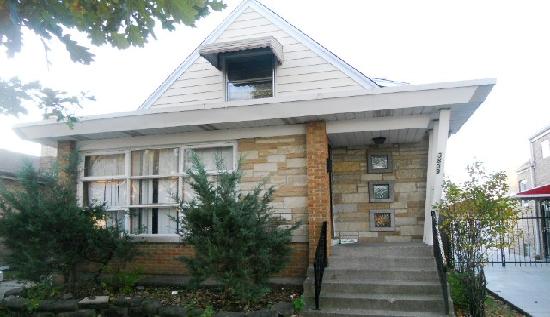 3809 W 83rd St, Chicago, IL 60652 