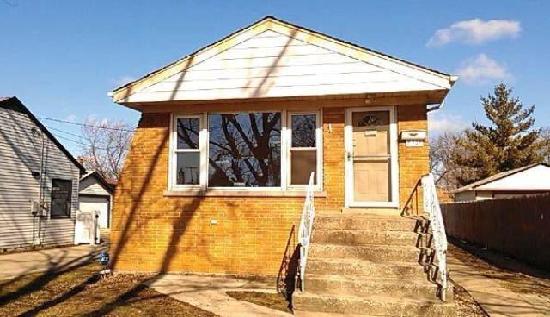 8346 45th Place, Lyons, IL 60534 