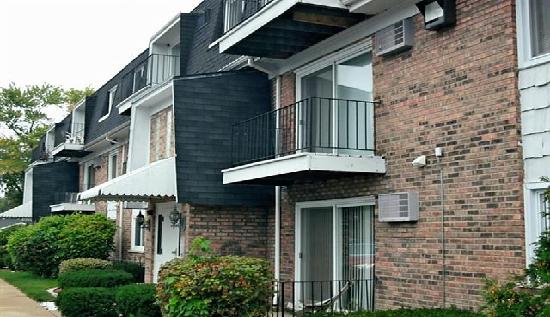 10310 Ridgeland Ave Apt 207, Chicago Ridge, IL 60415 