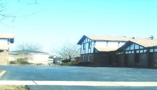 5048 W 122nd St Apt 2a, Alsip, IL 60803 