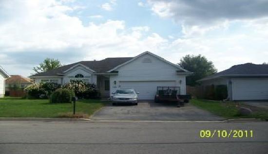 708 Redwood Court, Genoa, IL 60135 