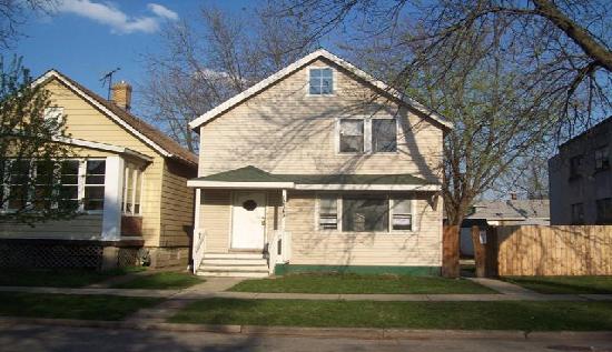 12349 Maple Avenue, Blue Island, IL 60406 