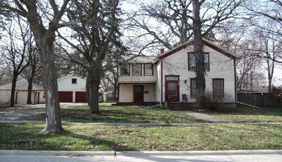 222 South Oak Avenue, Bartlett, IL 60103 