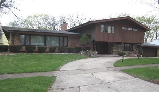 920 Ash Street, Flossmoor, IL 60422 