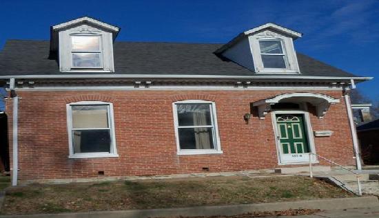 521 East B Street, Belleville, IL 62220 