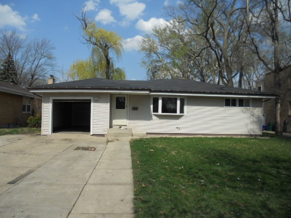 20 Division St, Villa Park, IL 60181 