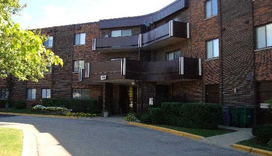 898 Wellington Avenue #205, Elk Grove Village, IL 60007 