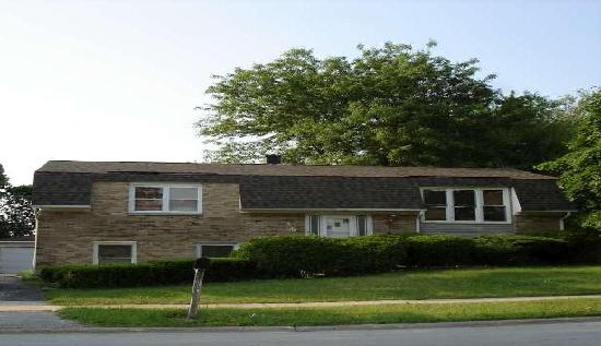 556 Falconridge Way, Bolingbrook, IL 60440 