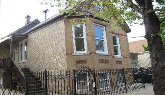 2010 North Karlov Avenue, Chicago, IL 60639 