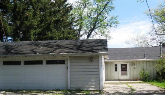 34119 South Circle Drive, Grayslake, IL 60030 