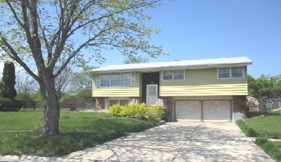 16916 Magnolia Dr, Hazel Crest, IL 60429 