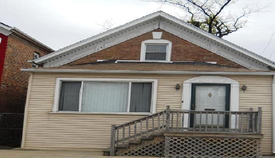 2647 West Gladys Avenue, Chicago, IL 60612 