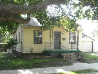 2112 N Atlantic Ave, Peoria, IL 61603 