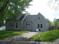 3305 N Finnell Ave, Peoria, IL 61604 
