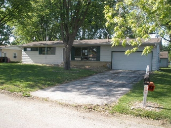 4184 W Josephine Dr, Kankakee, IL 60901 