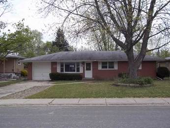 1401 Austin Avenue, Aurora, IL 60505 