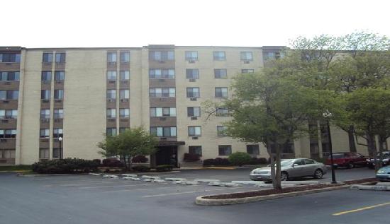 9740 South Pulaski Road Unit 109, Oak Lawn, IL 60453 