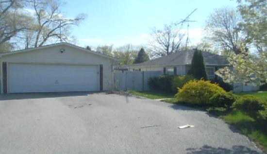 10765 W Bch Rd, Beach Park, IL 60087 