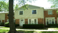 2053 Essex Court, Streamwood, IL 60107 