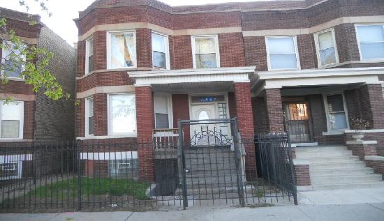 6831 S St Lawrence A, Chicago, IL 60637 