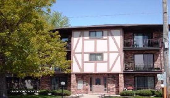 18405 Wentworth Avenue Apt 1A, Lansing, IL 60438 