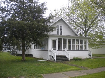 329 Grummon St, Paw Paw, IL 61353 