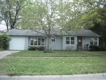 6320 Spruce St, Loves Park, IL 61111 