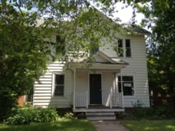 156 Walnut St, Hinckley, IL 60520 