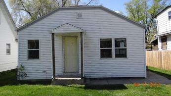 724 Greenview Ave N, Rockford, IL 61102 