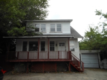 916 N Cedar Lake Rd, Round Lake Beach, IL 60073 
