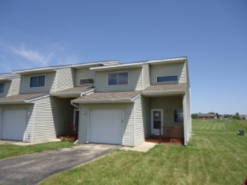 438 Willis Ave, Rochelle, IL 61068 