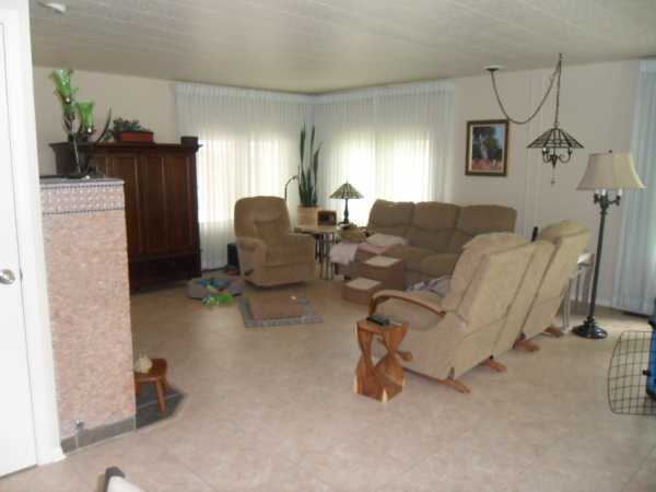281 Catherine, Elgin, IL 60123 