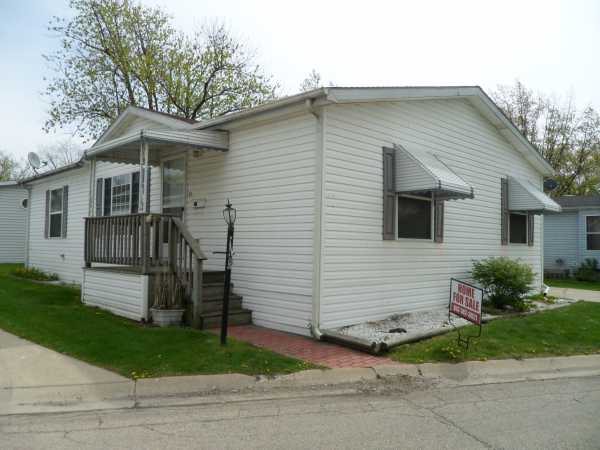 1071 Lake Terrace, Elgin, IL 60123 