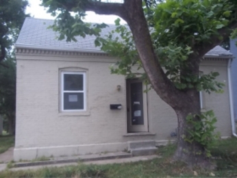 29 S 15th St, Belleville, IL 62220 