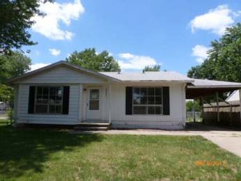 2061 Stonehenge Roa, Springfield, IL 62702 