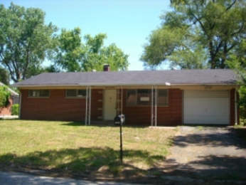 2013 Delores St, East Saint Louis, IL 62206 