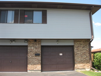 1570 Burton Ct Apt D, Aurora, IL 60505 