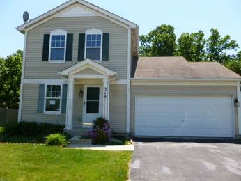 319 E Camden Ln, Round Lake Beach, IL 60073 