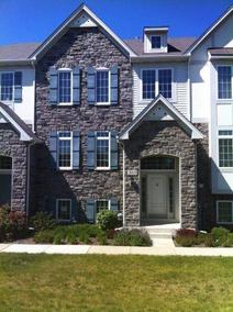 265 Fitzgerald Cir, Carol Stream, IL 60188 