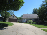 4617 Augustana Dr, Rockford, IL 61107 