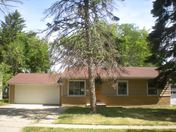 1748 Linden Avenue, Hanover Park, IL 60133 