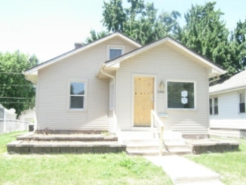 2365 32nd St, Moline, IL 61265 