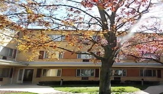 9201 Skokie Blvd 302, Skokie, IL 60077 