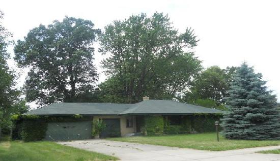 1127 Woodridge Drive, Rockford, IL 61108 