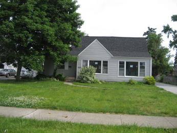 328 Village Dr, Northlake, IL 60164 