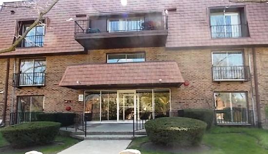 3950 Dundee Rd 207, Northbrook, IL 60062 