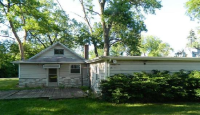 325 E Lake Park Ave, Round Lake Beach, IL 60073 